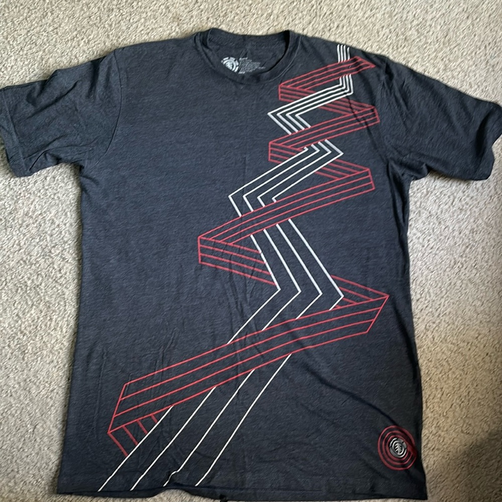 Element tee